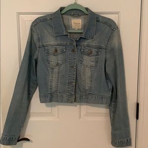 Cropped light wash denim jacket